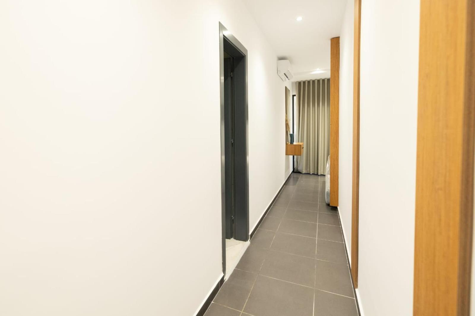 Aglon Twin'S Hotel Vlore Bagian luar foto